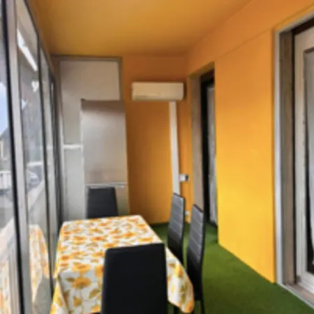 With Veranda 5min Walk To The نيس