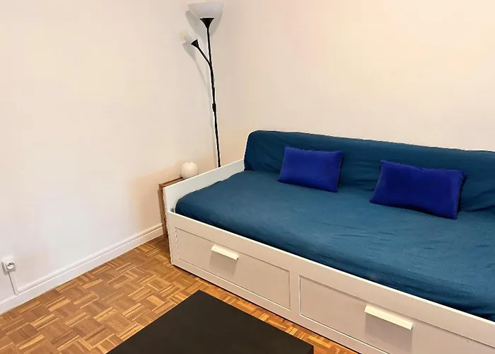 With Veranda 5min Walk To The *