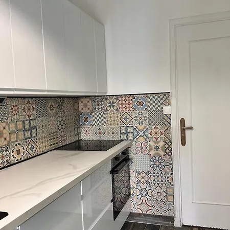 דירה With Veranda 5min Walk To The *