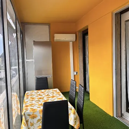 דירה With Veranda 5min Walk To The *